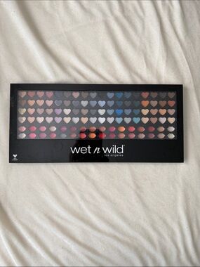 wet n wild Heart Eyeshadow Palette — Pinks, Blues, Browns, Purples